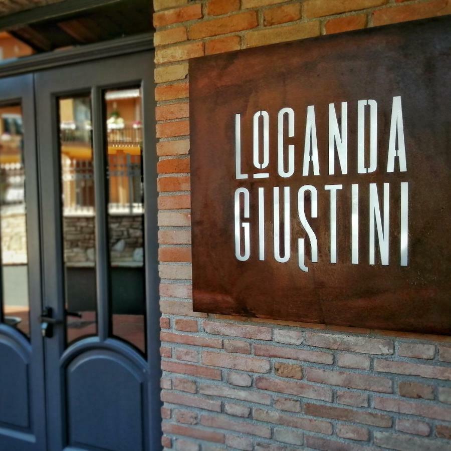 Locanda Giustini Asís Exterior foto